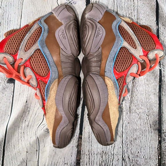 Yeezy 500 high size 6.5 in original box. In used condition comes as pictured. - Picture 3 of 10